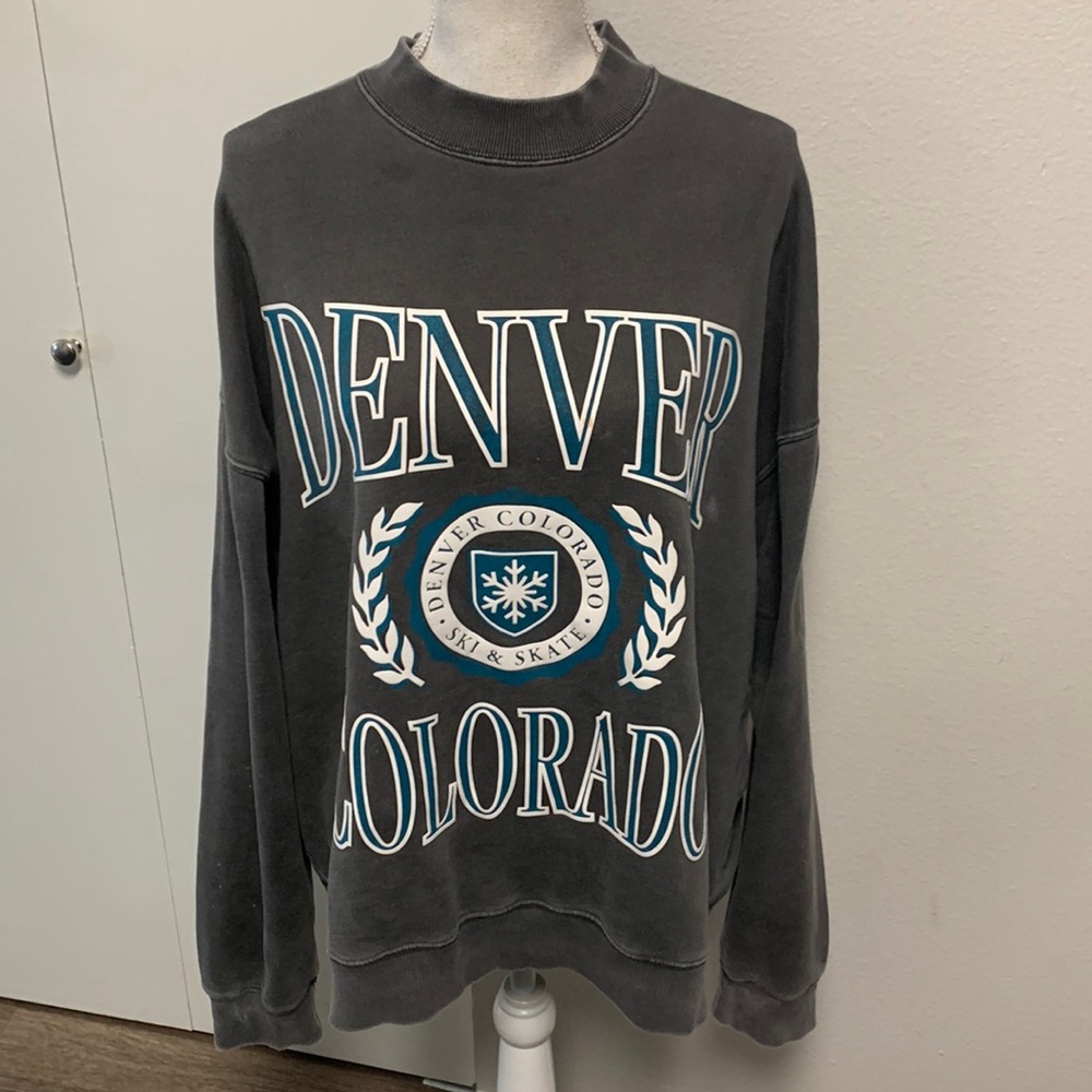 Abercrombie & Fitch Denver Colorado oversized sweatshirt